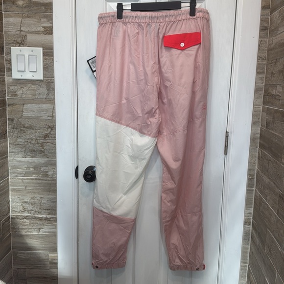 NWT Kith Columbia Riptide Wind Pant
Dusty Pink - Picture 8 of 11